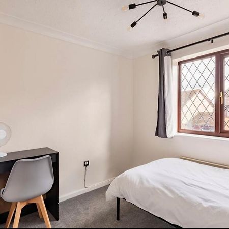 House On Cul De Sac Apartment Lakenheath Bagian luar foto