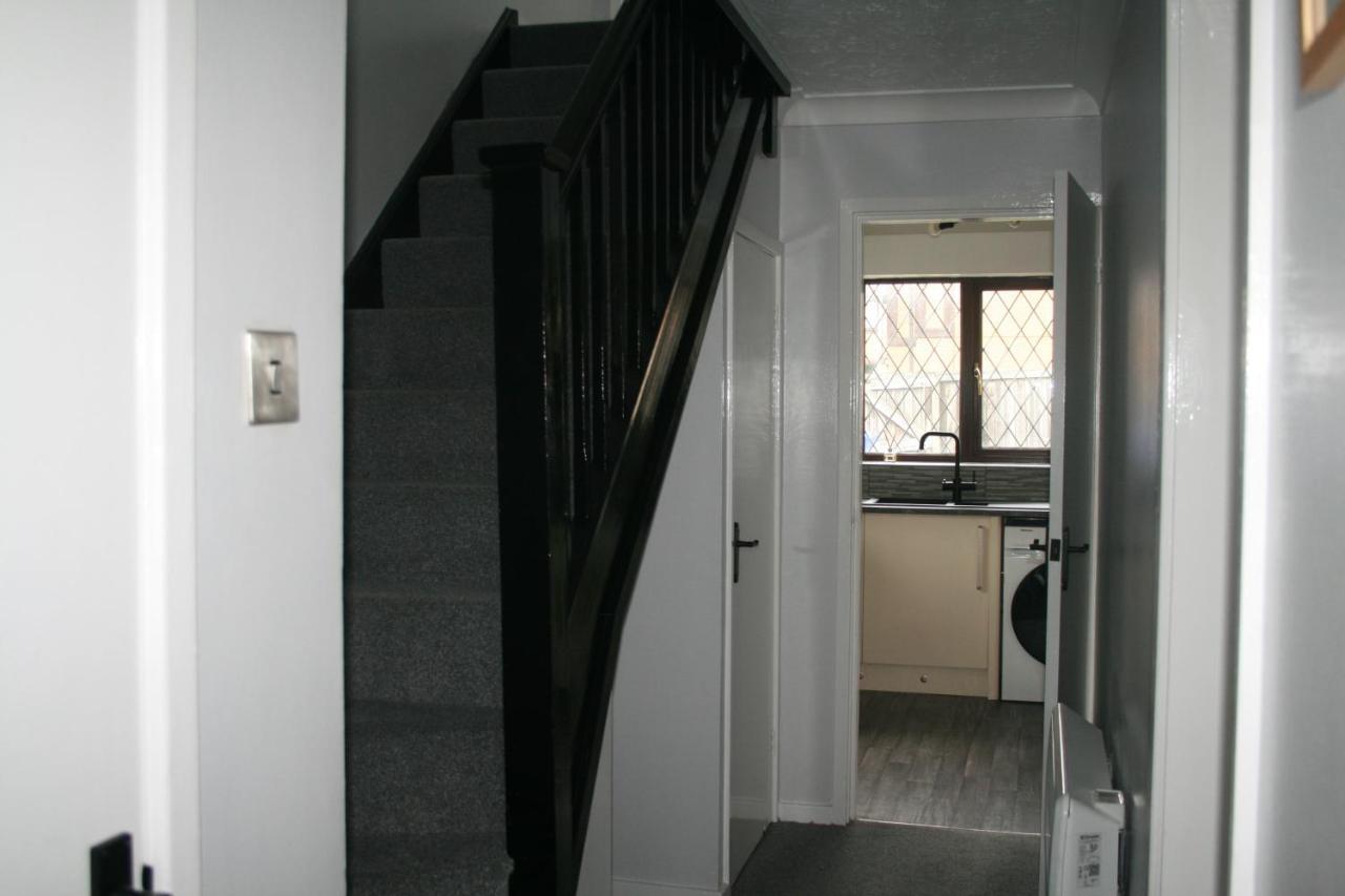 House On Cul De Sac Apartment Lakenheath Bagian luar foto