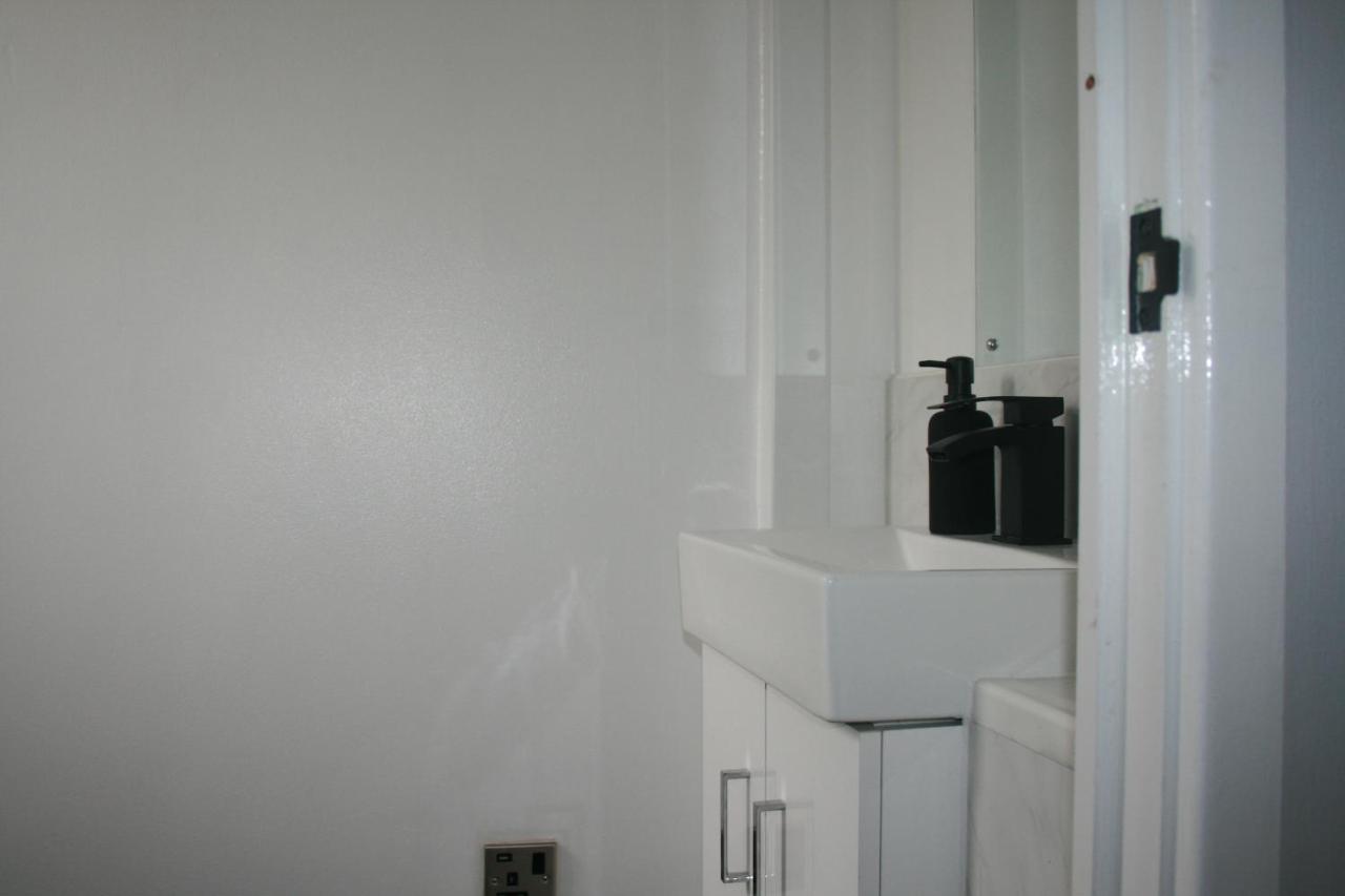 House On Cul De Sac Apartment Lakenheath Bagian luar foto