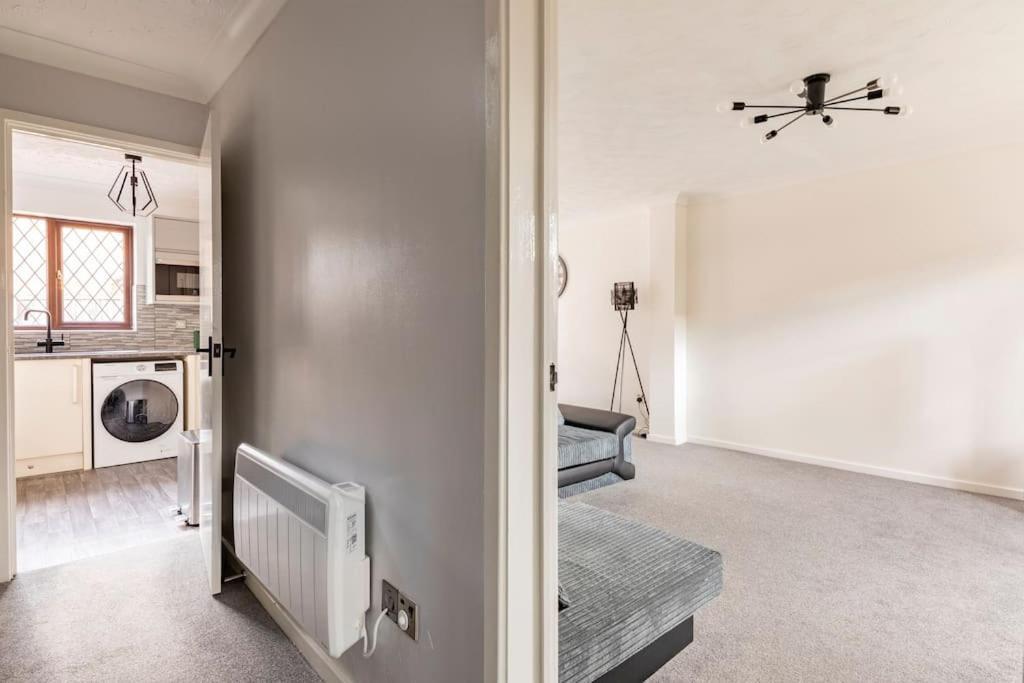 House On Cul De Sac Apartment Lakenheath Bagian luar foto