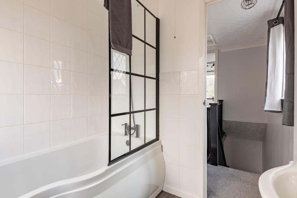 House On Cul De Sac Apartment Lakenheath Bagian luar foto