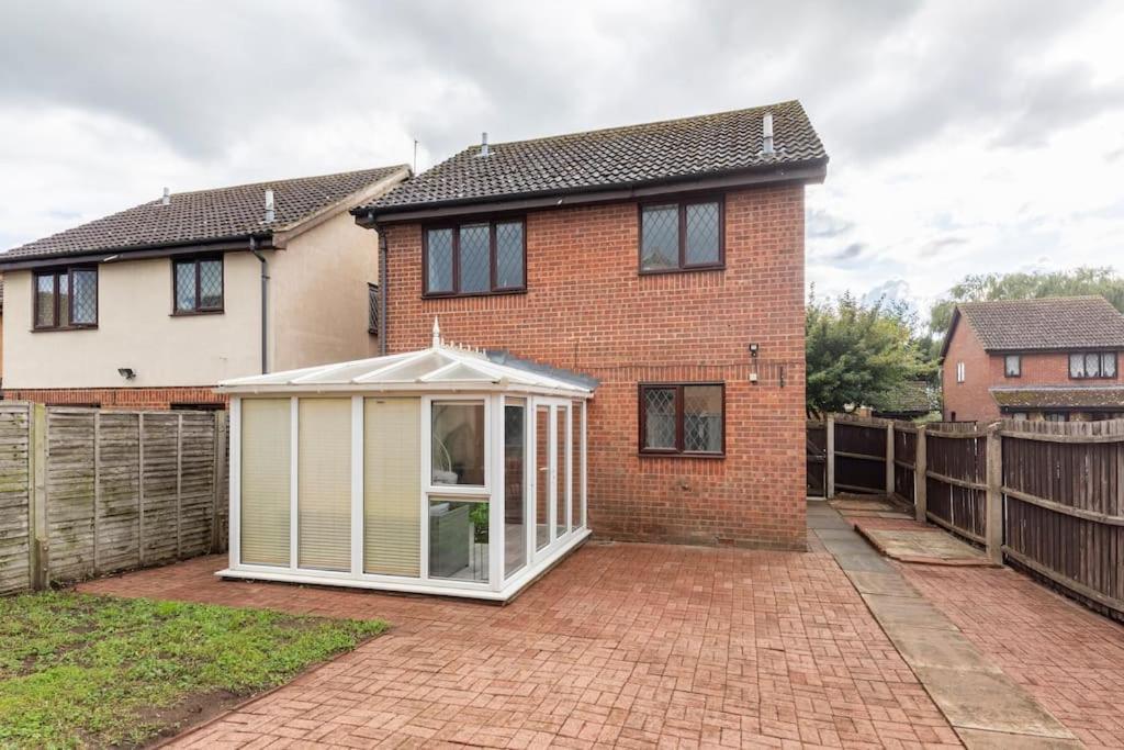 House On Cul De Sac Apartment Lakenheath Bagian luar foto