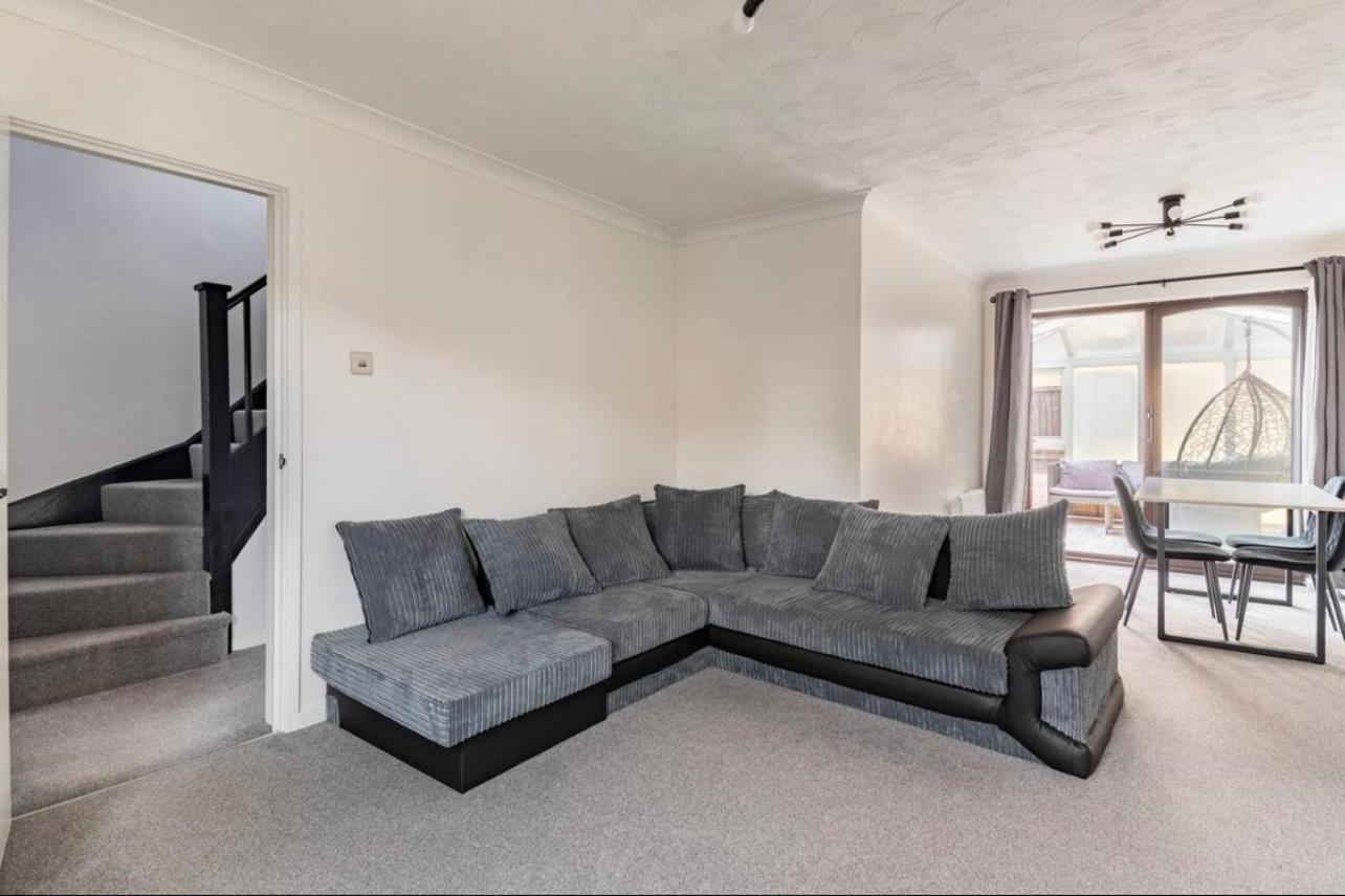 House On Cul De Sac Apartment Lakenheath Bagian luar foto