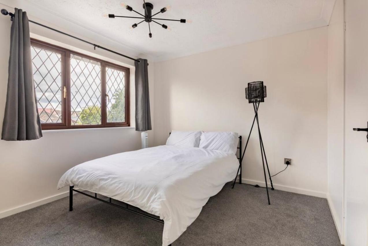 House On Cul De Sac Apartment Lakenheath Bagian luar foto